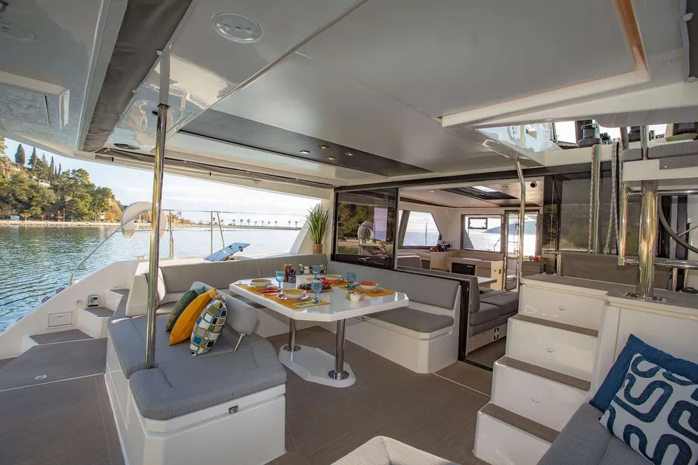 yacht-597581