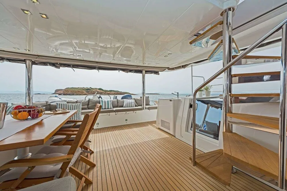 yacht-570085