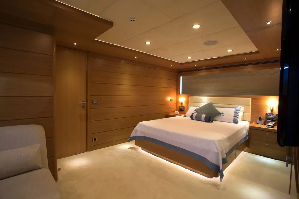 yacht-584580