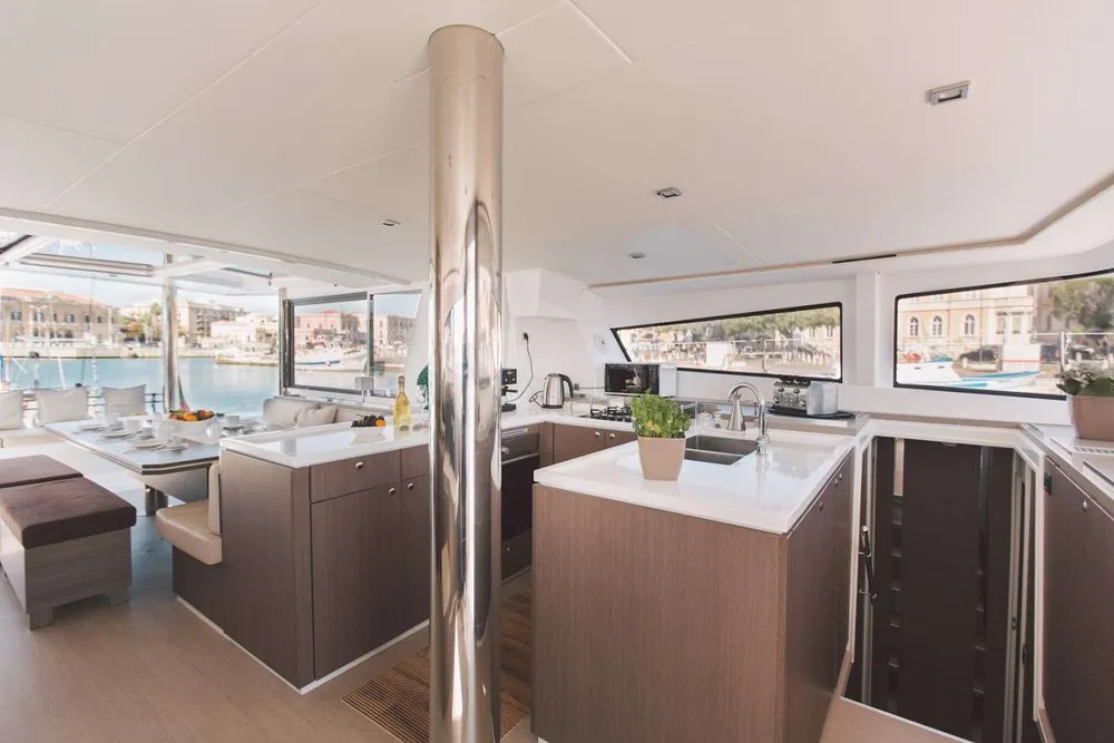 yacht-578607