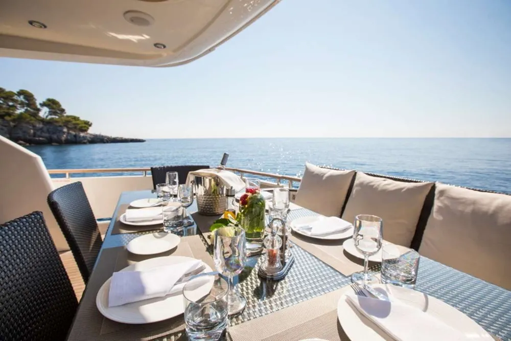 yacht-578988