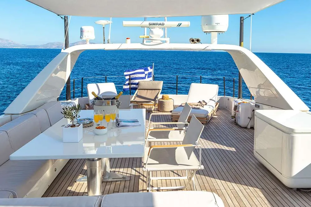 yacht-560903