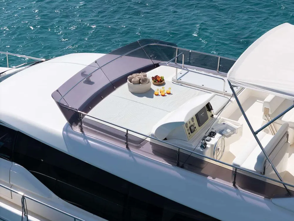 yacht-588275