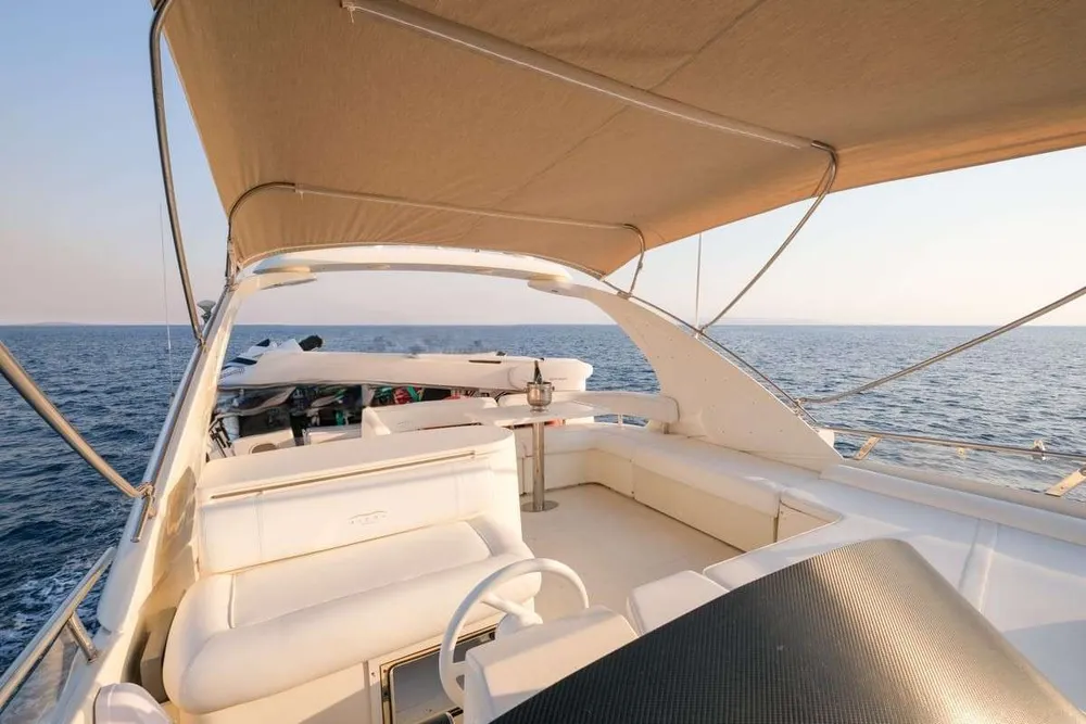 yacht-587167