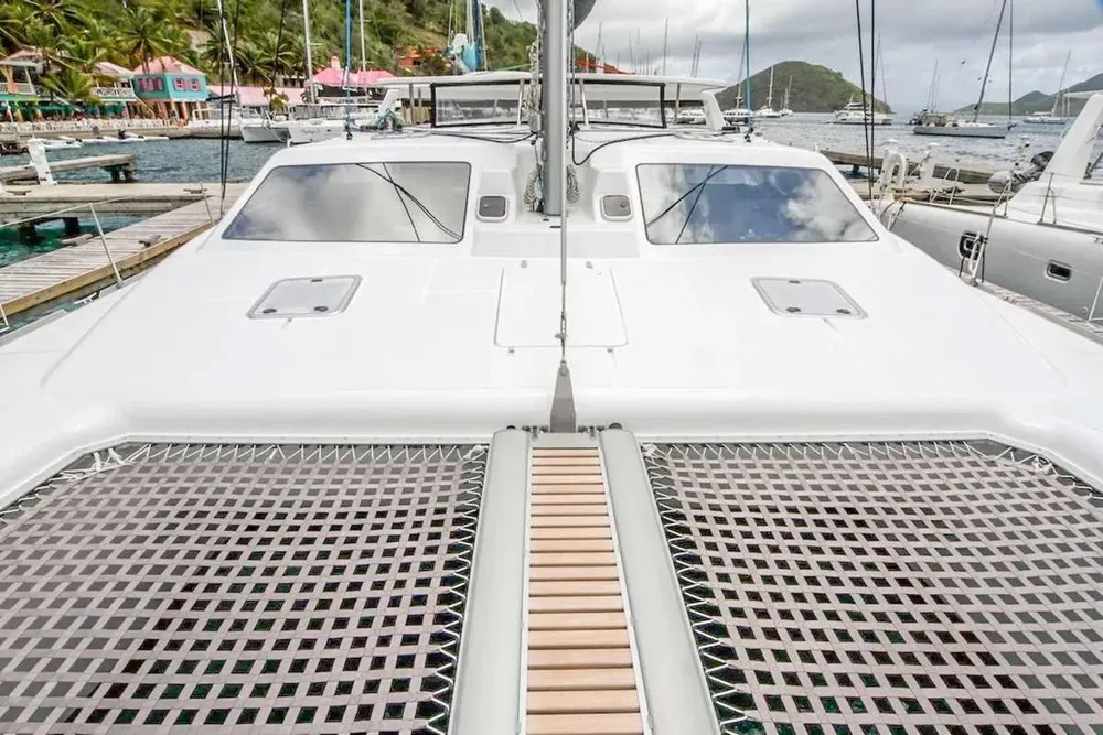 yacht-589336