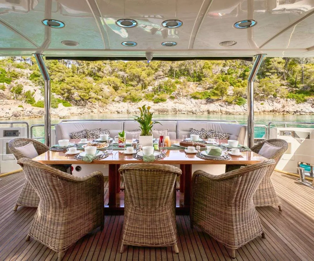 yacht-582965