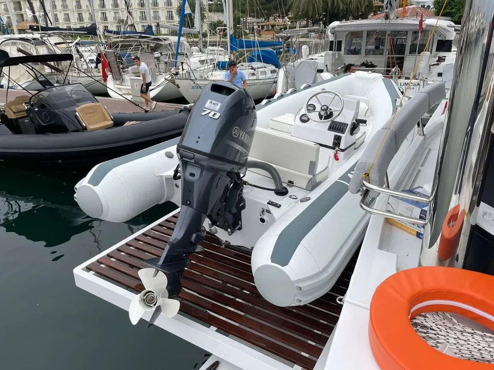 yacht-572521