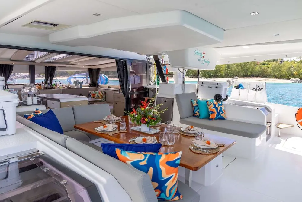 yacht-603055