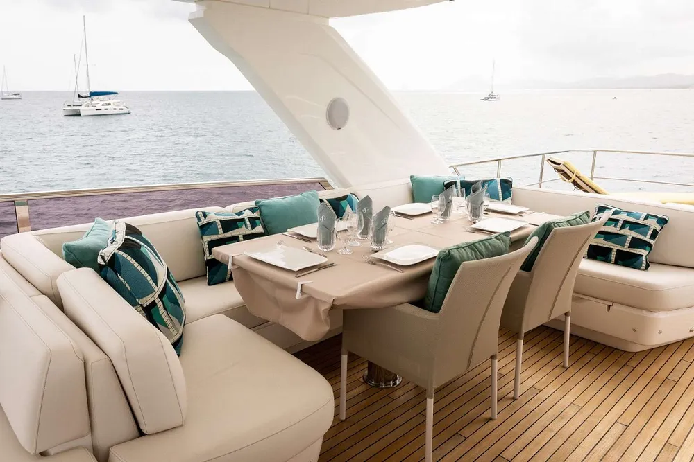 yacht-579449