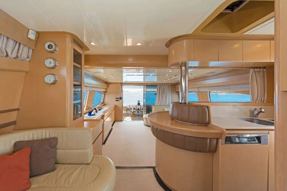 yacht-574786
