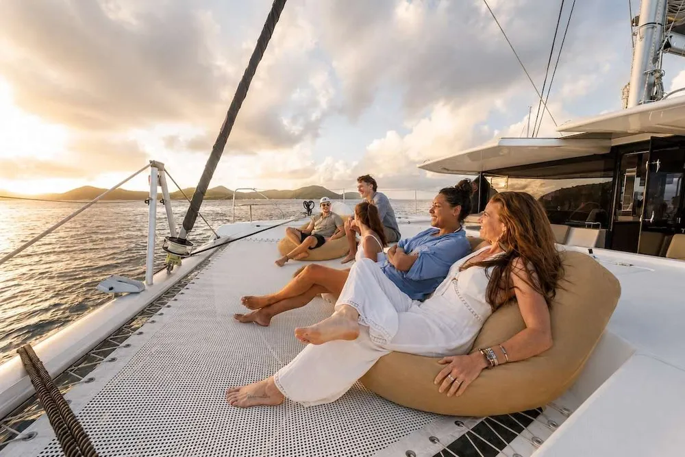 yacht-586315