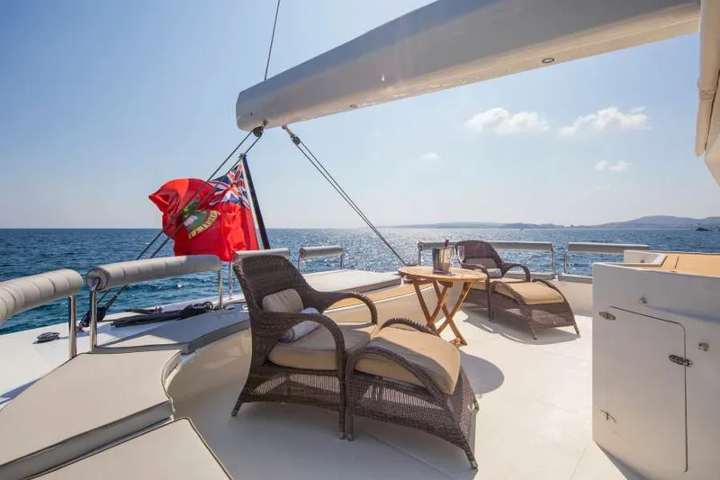 yacht-43944