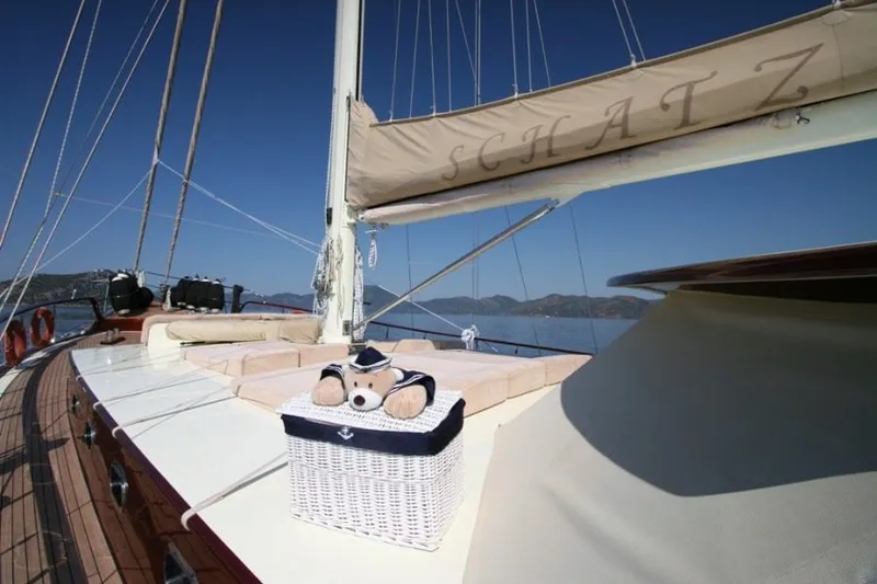 yacht-72747