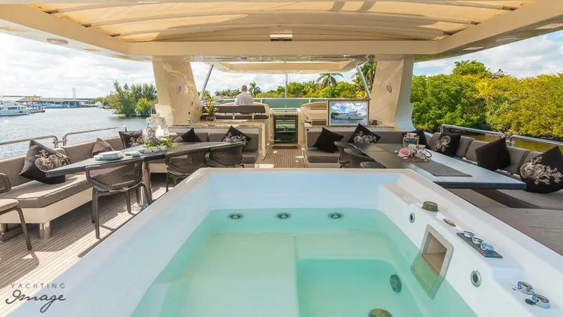 yacht-74704
