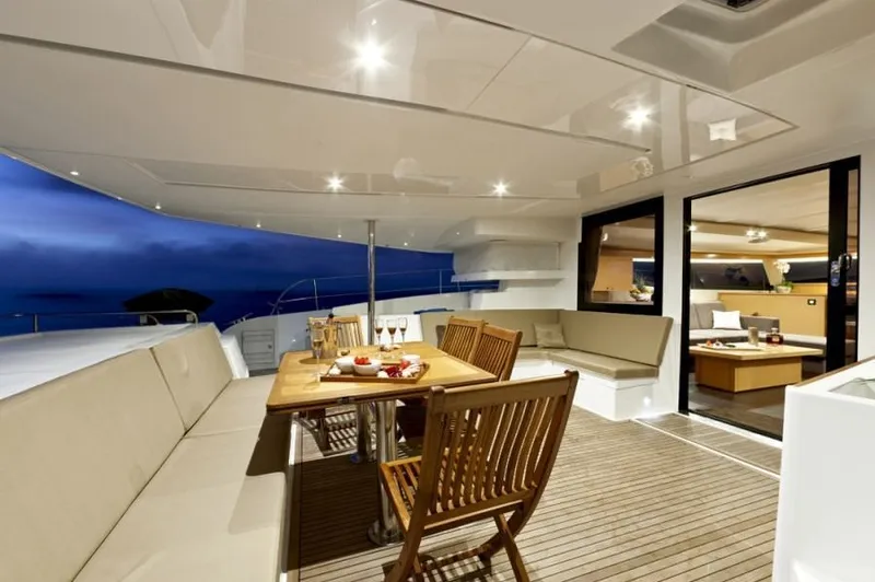 yacht-77213