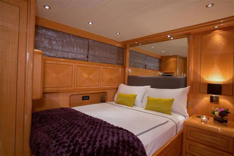 yacht-79867