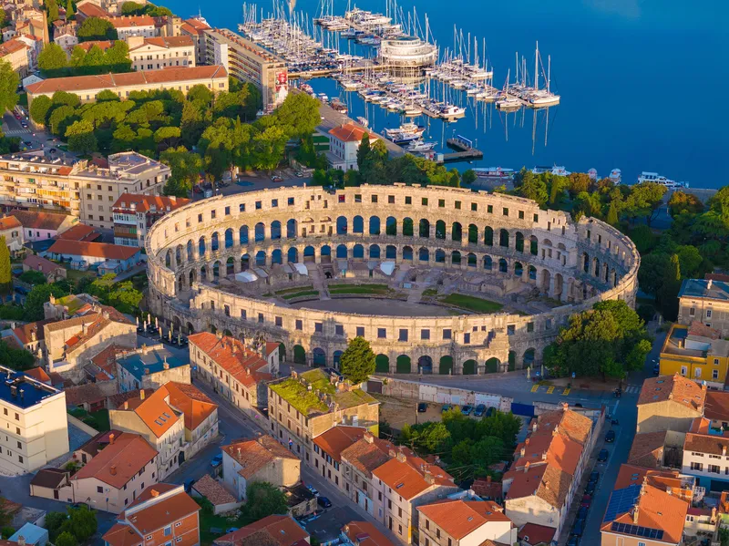 Arrival in Pula
