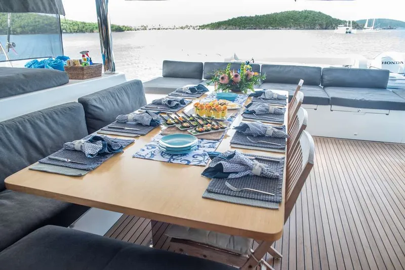 yacht-580071