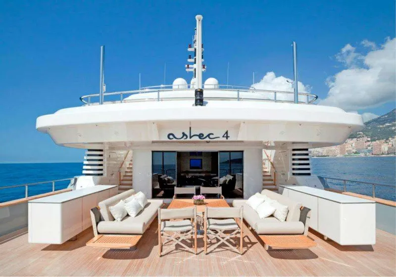 yacht-583696