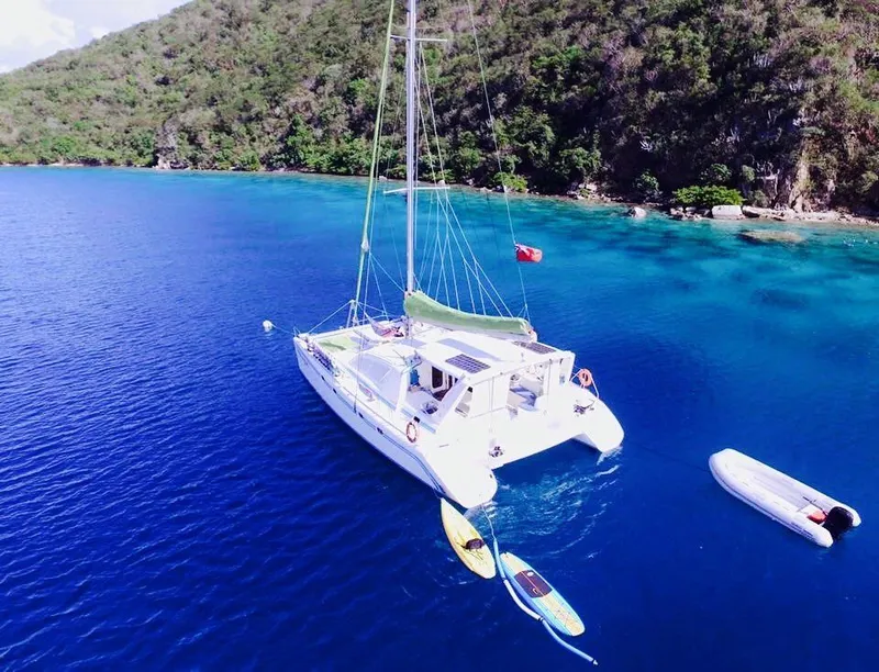 yacht-587545