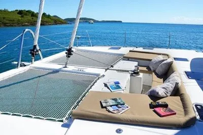 yacht-74576