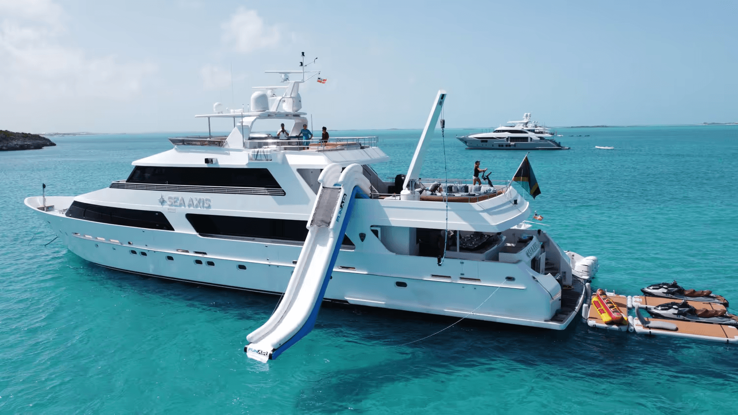 sea_axis_luxury_motor_yacht_in_the_caribbean