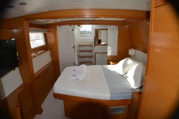 yacht-74574