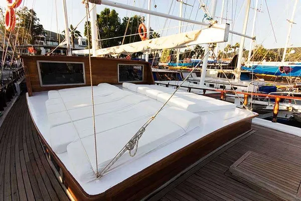 yacht-144806