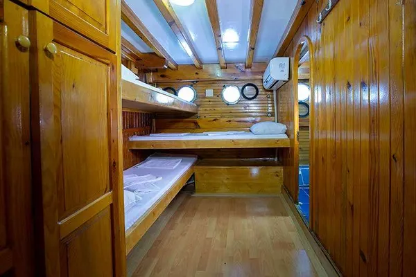 yacht-84248