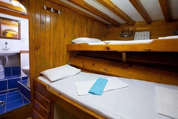 yacht-84249