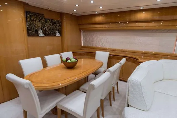 yacht-576518
