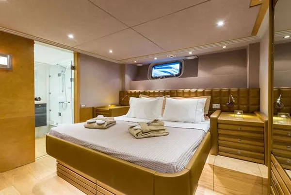 yacht-596278