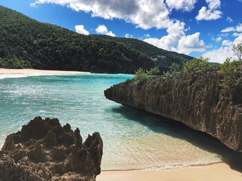 sunny_beaches_in_tortola_british_virgin_islands