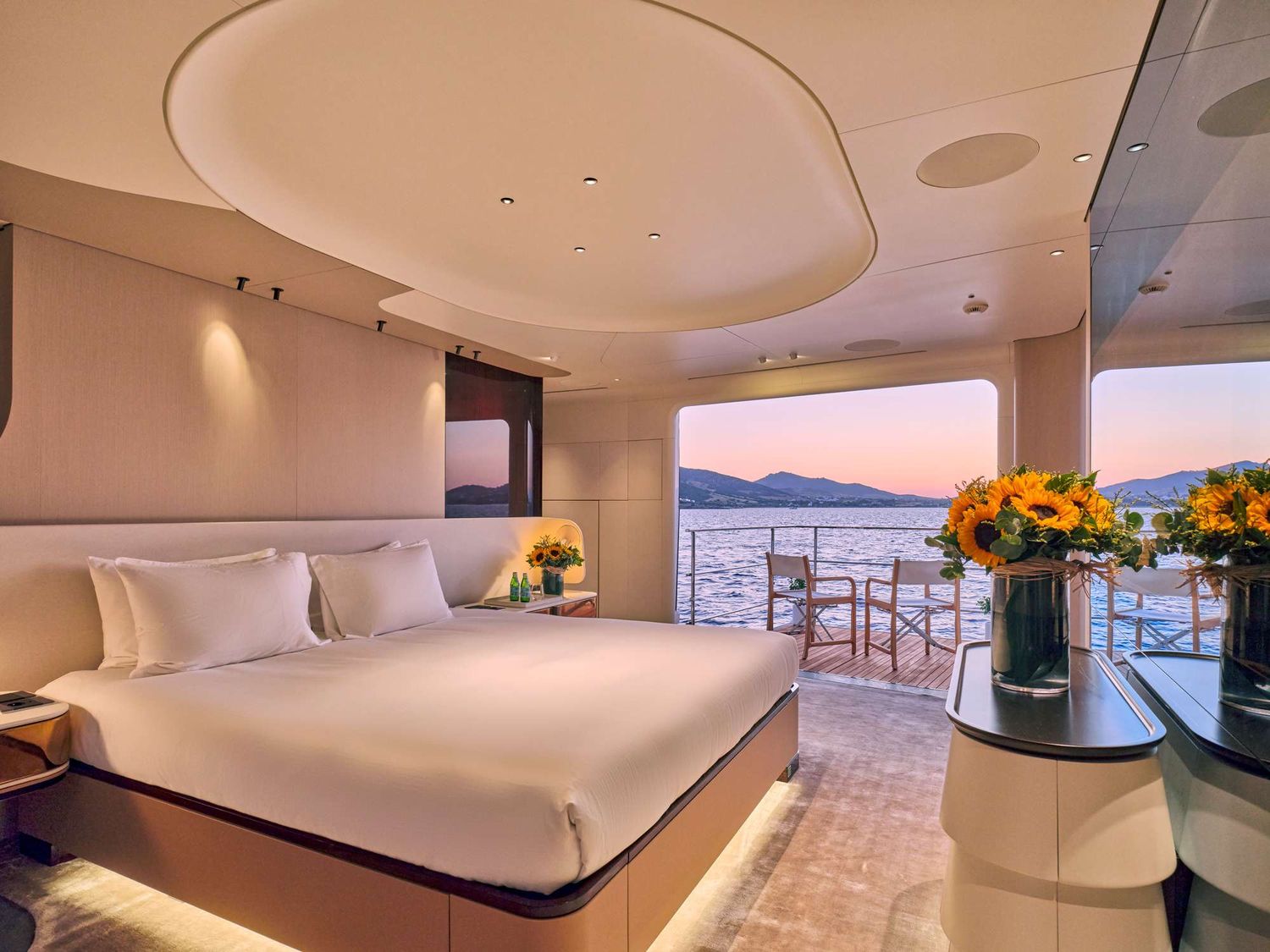 yacht-537950