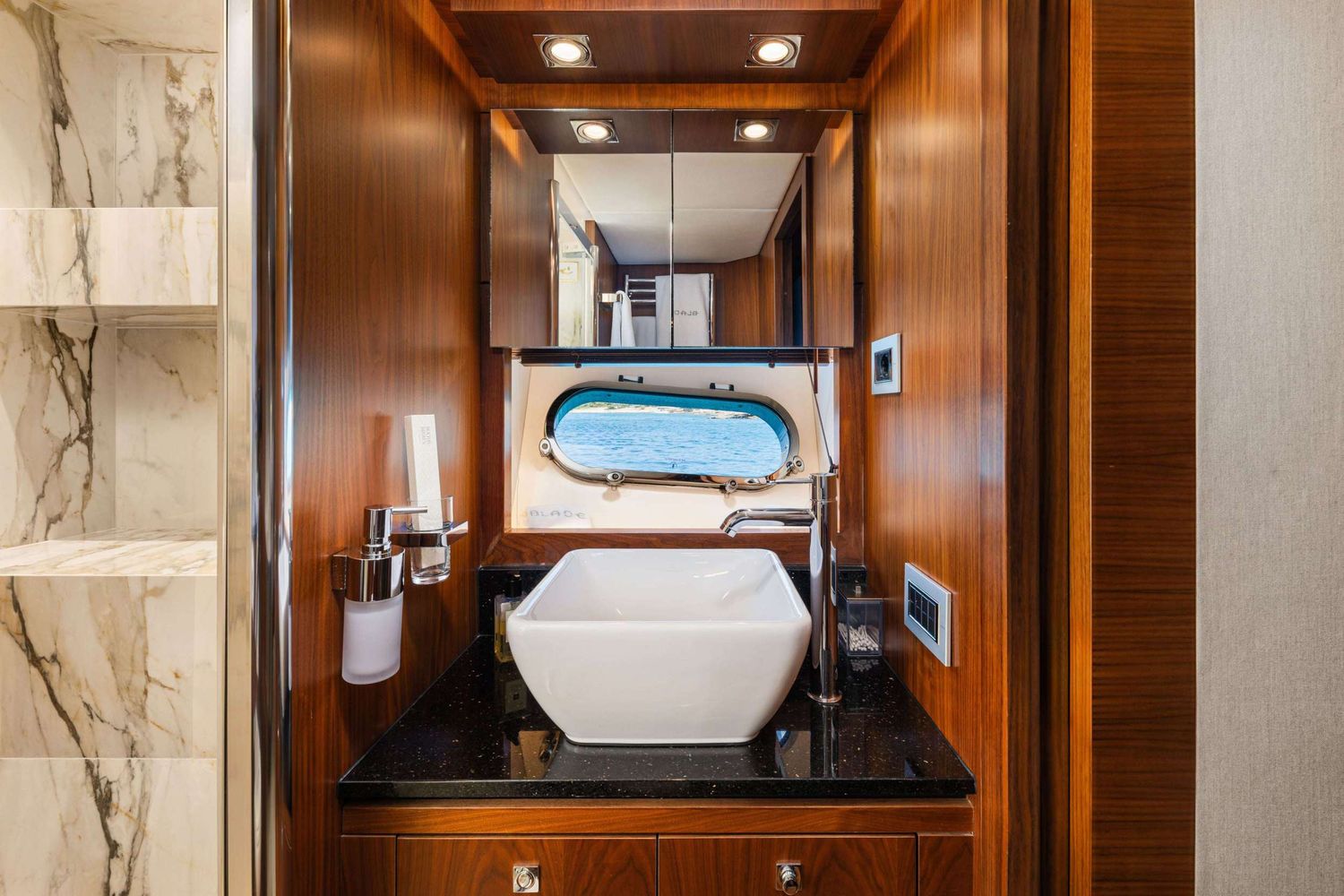 yacht-533702
