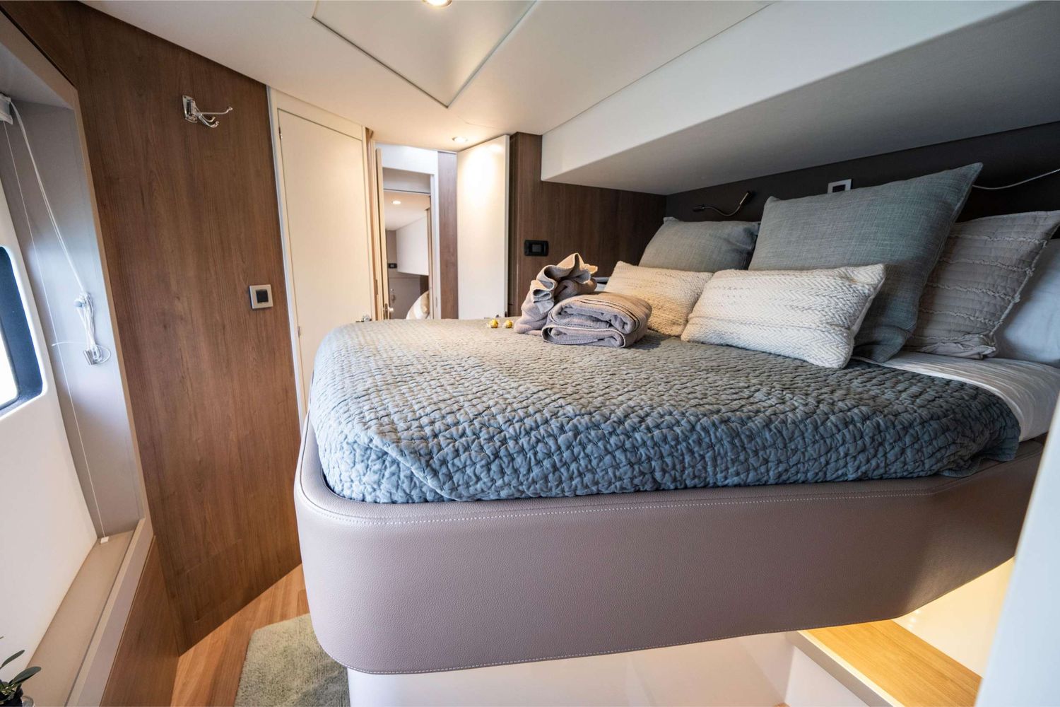 yacht-534800