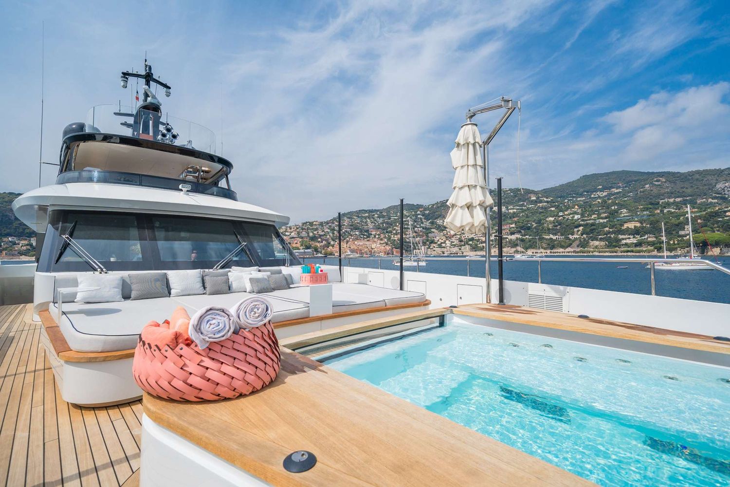 yacht-536185