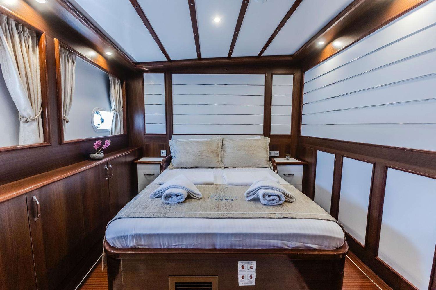 yacht-533266