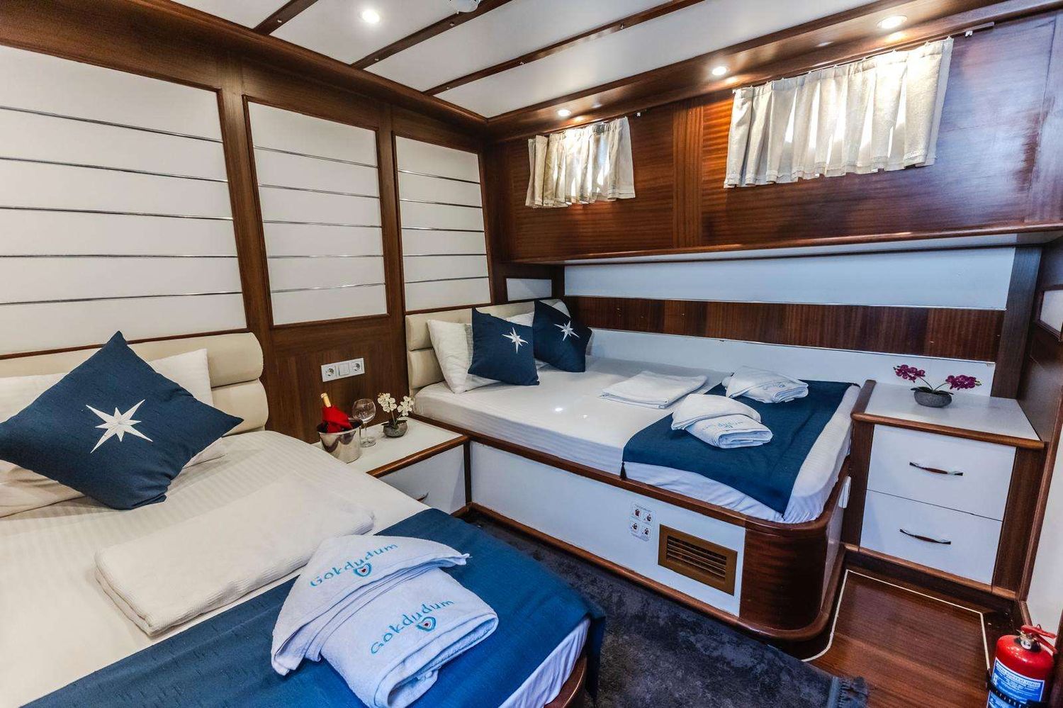 yacht-533267