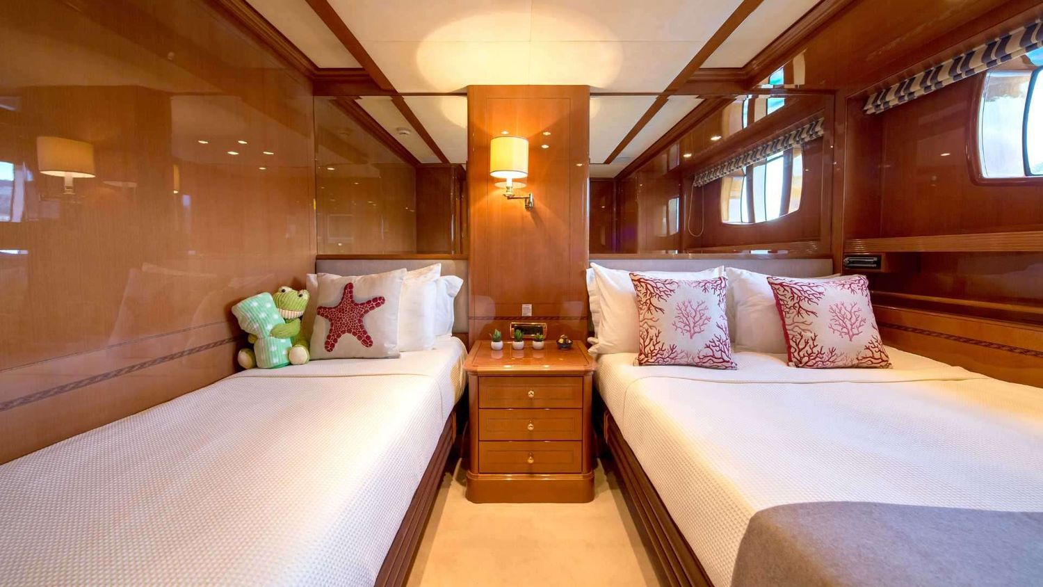 yacht-534463