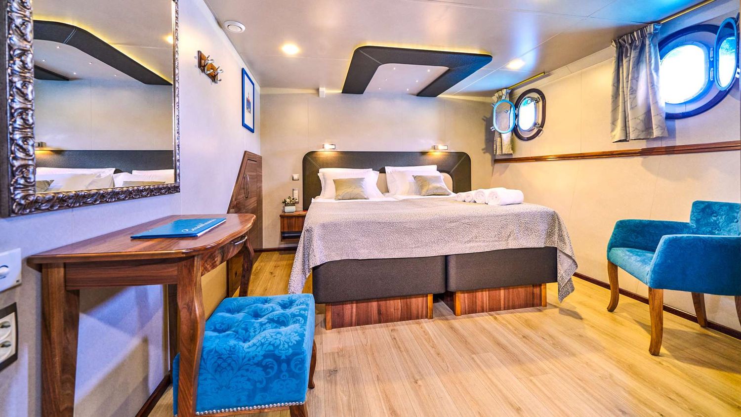yacht-535471