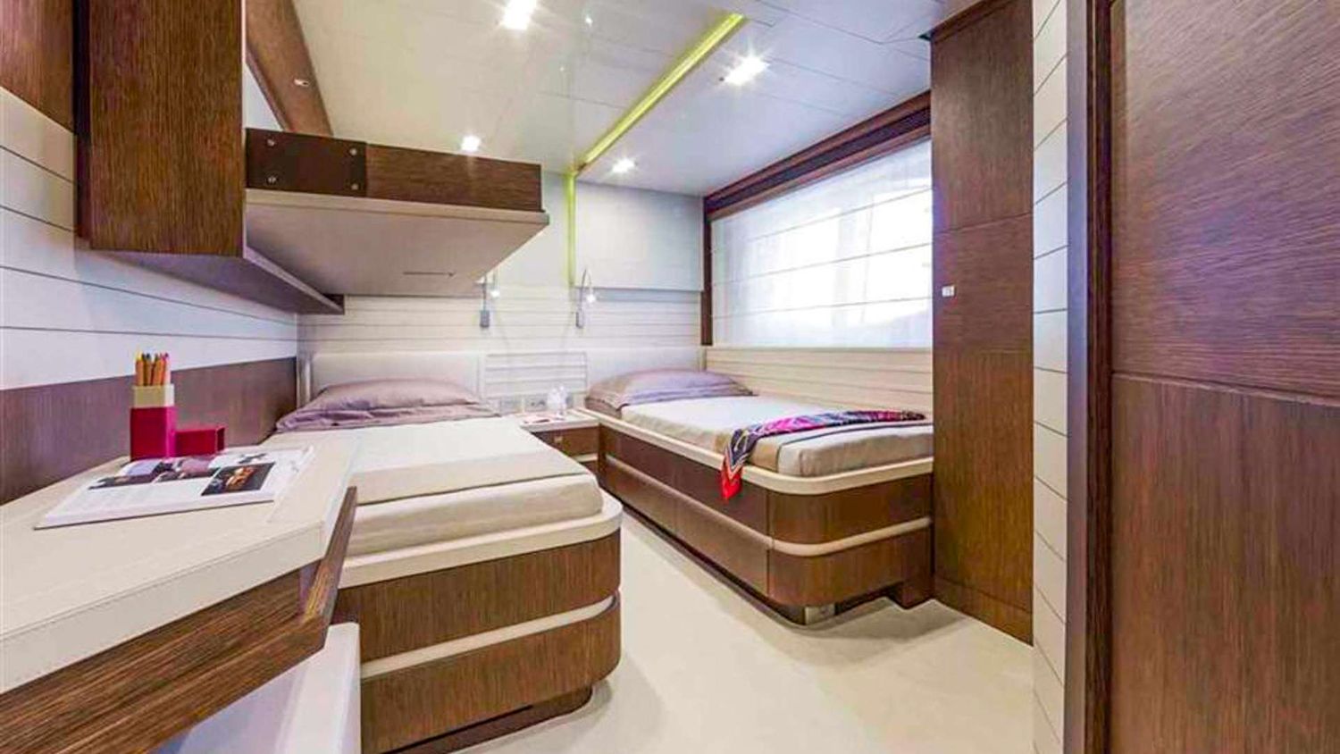 yacht-535790