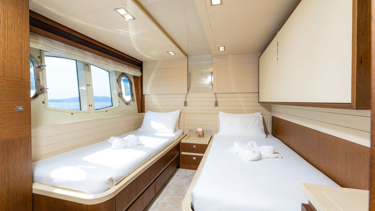 yacht-536054