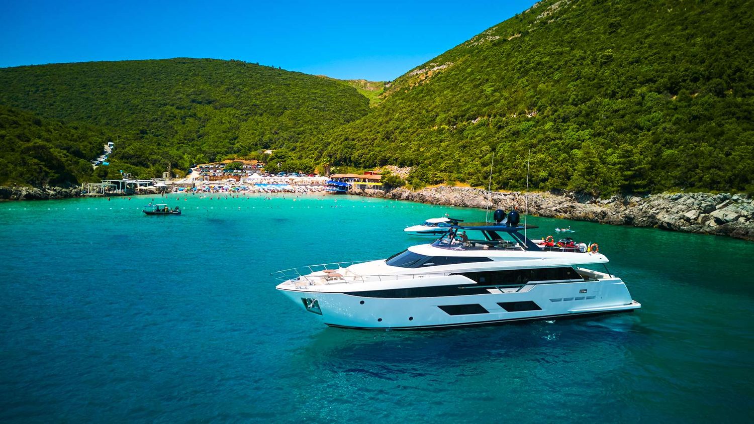 yacht-535816