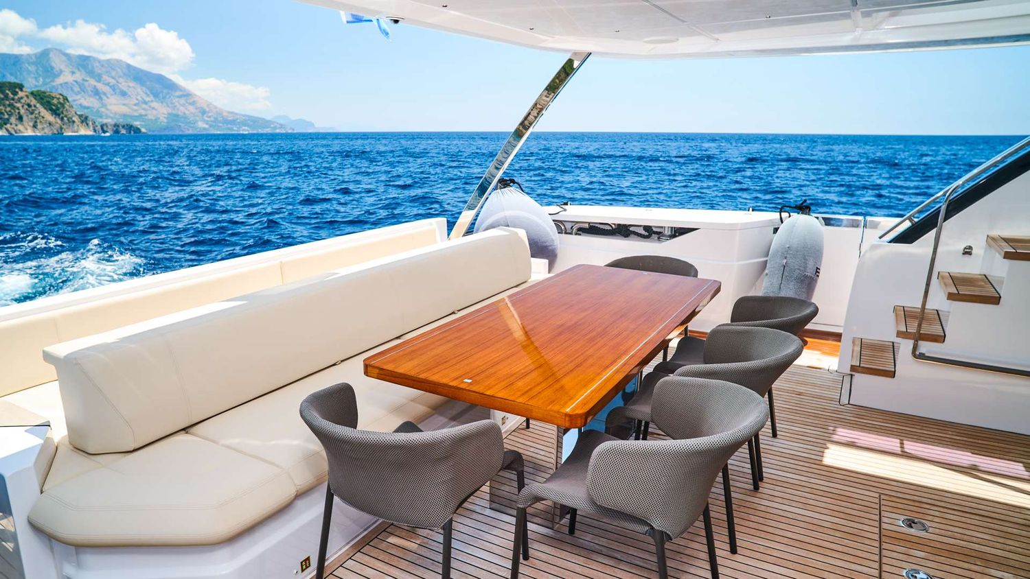 yacht-535817