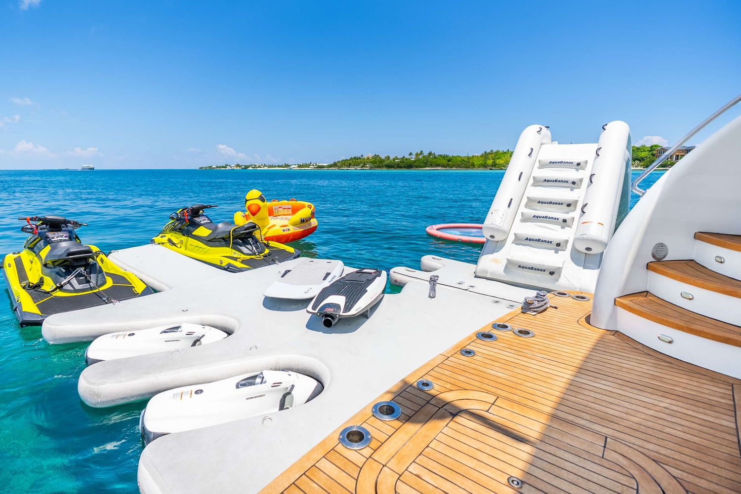 yacht-535561