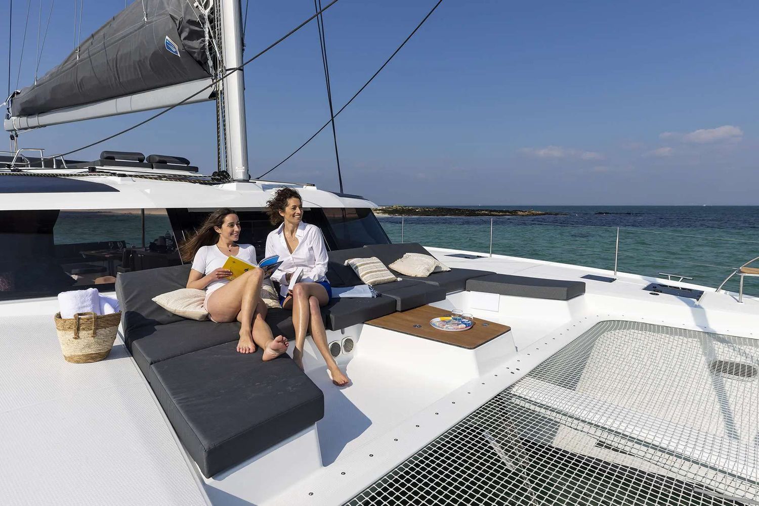 yacht-536211