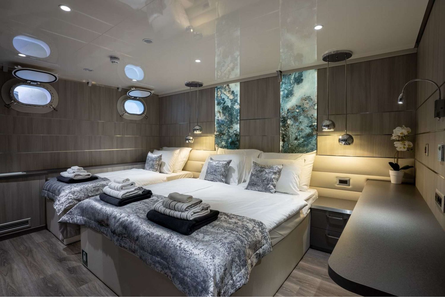 yacht-536545