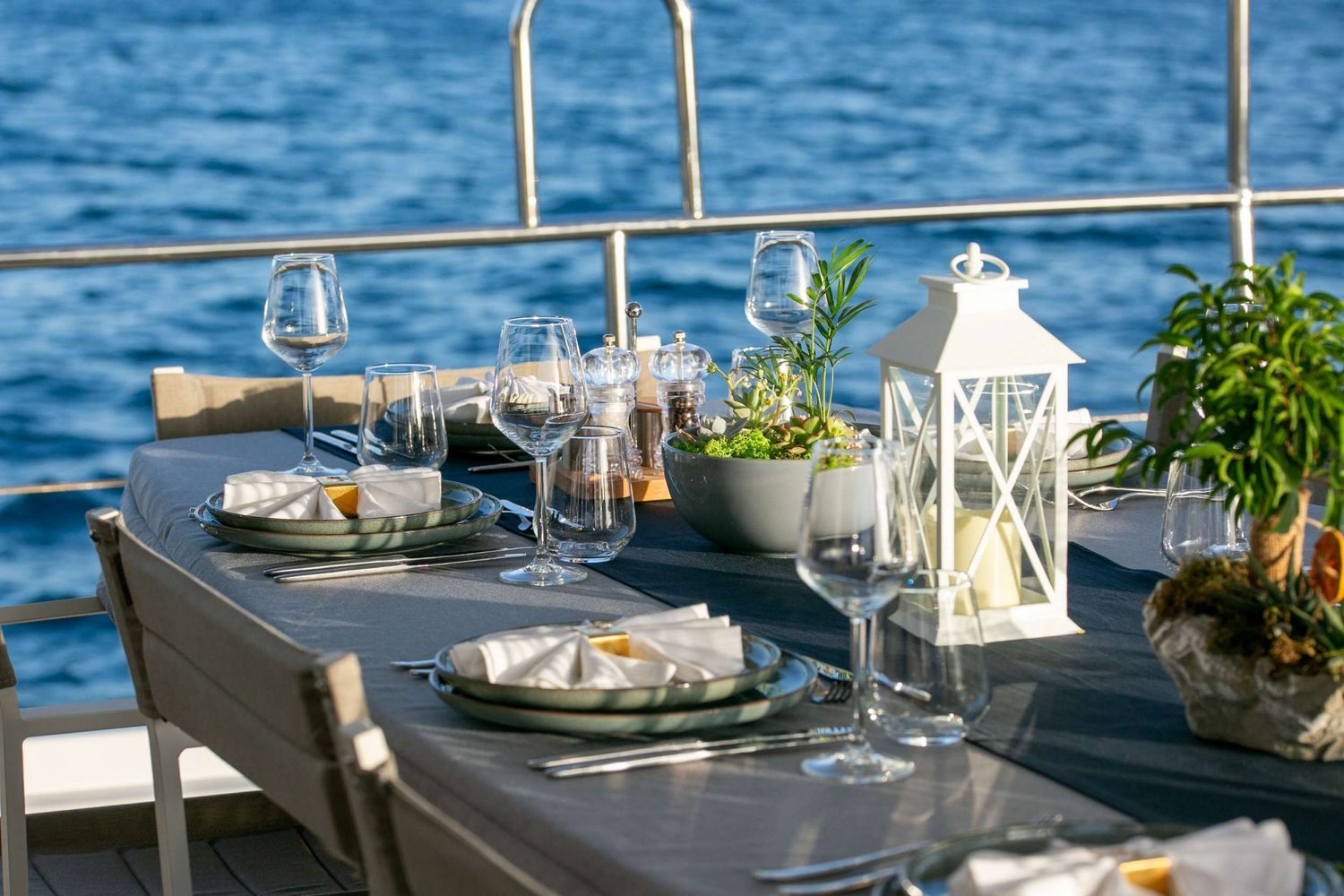 yacht-536614