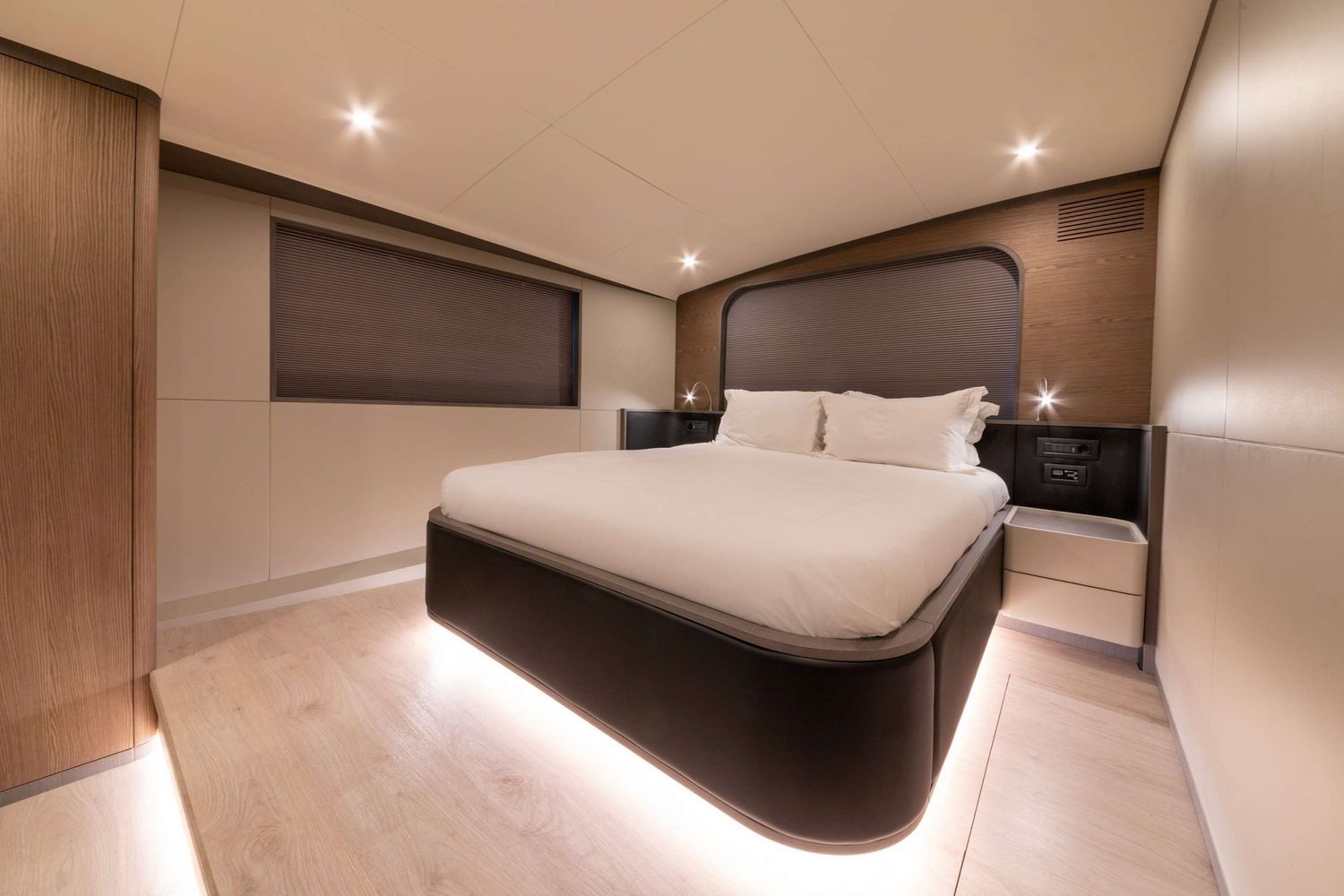 yacht-536602